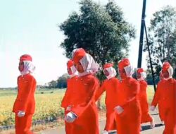 kades margoagung mendukung penuh , lomba gerak jalan di sumberrjo momen bangun semangat demokrasi kebangsaan