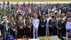 Perkuat Hubungan TNI- Polri, Kapolda Sulut Beri Kejutan Dan Ucapan Selamat HUT – TNI Ke 81.