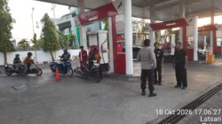 Polres Tuban Ngecek Stok BBM di SPBU, Ternyata Stok Aman tidak Ada Antrean Panjang
