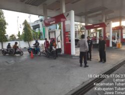 Polres Tuban Ngecek Stok BBM di SPBU, Ternyata Stok Aman tidak Ada Antrean Panjang